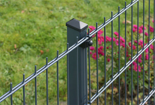 565mm PVC Coated and Galvanized Double Wire Mesh Fence