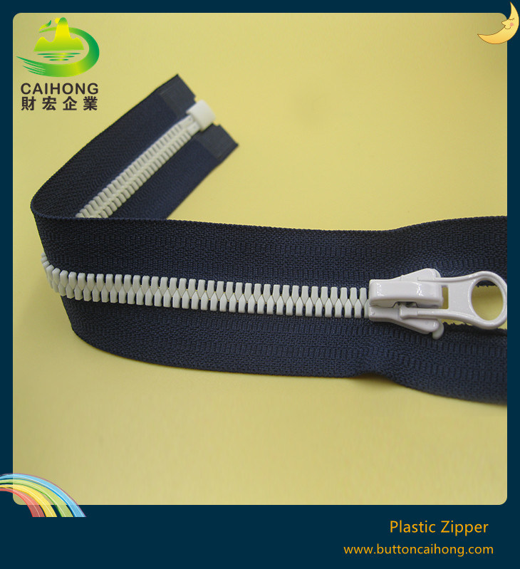 High Quality Plastic Zipper for Clothing/Bag/Luggage