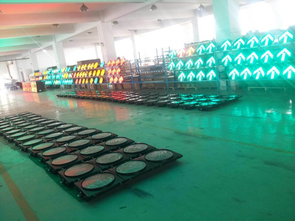 High Power R/Y/G LED Flashing Traffic Light / Traffic Signal