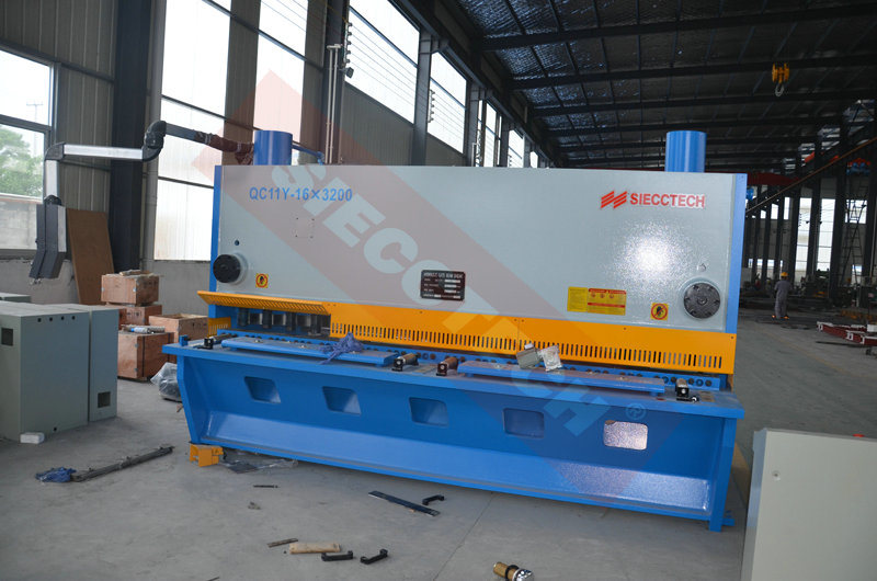 CNC Hydraulic Metal Shearing Machine (QC11K)