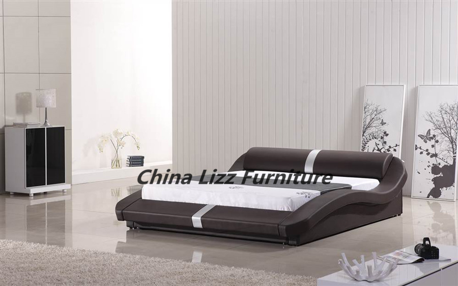 European Style Furniture Leather Bed with Nigh Stand