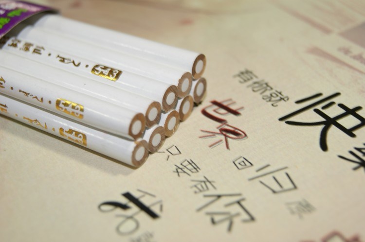 Wooden Tailor's Pencil for Garment Use in Muti-Colors