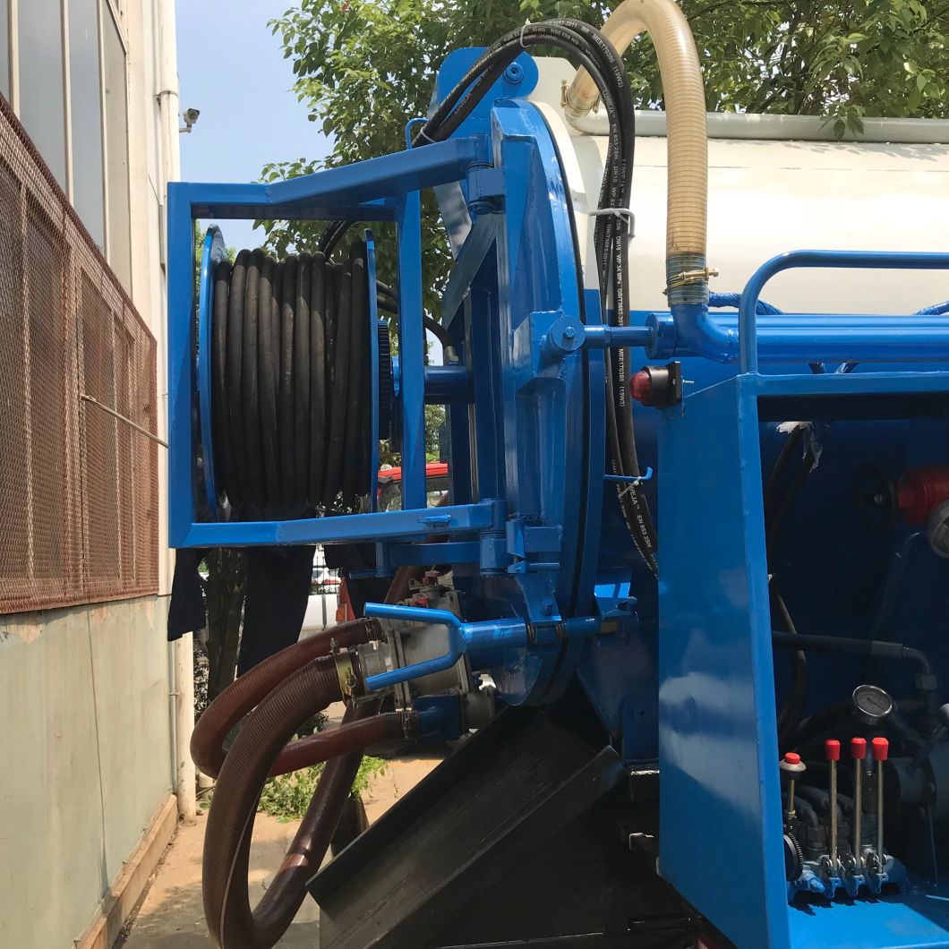 High Pressure Flushing 5000L Sewage Suction Tank Vacuum Truck