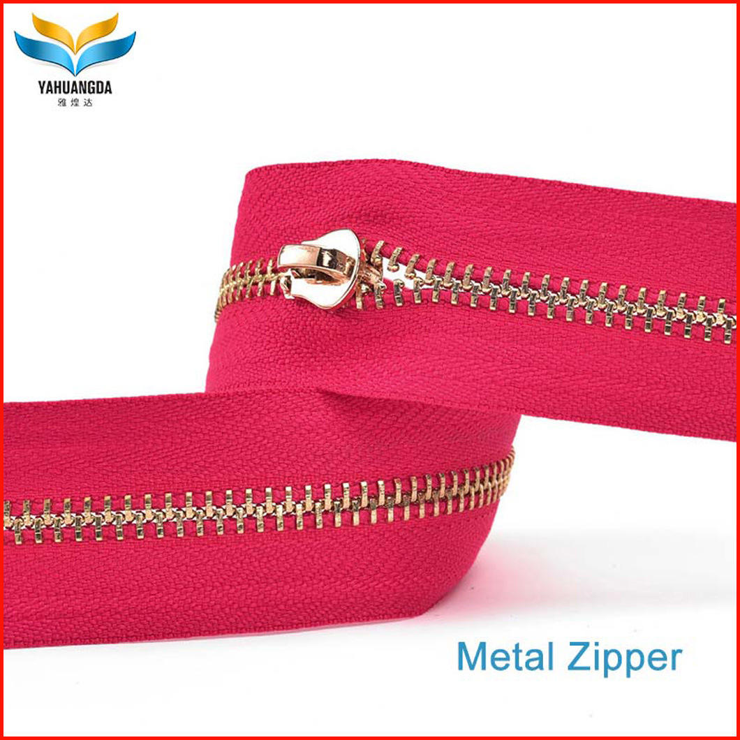 Customized Gcc Col Card Zipper Metal Zip