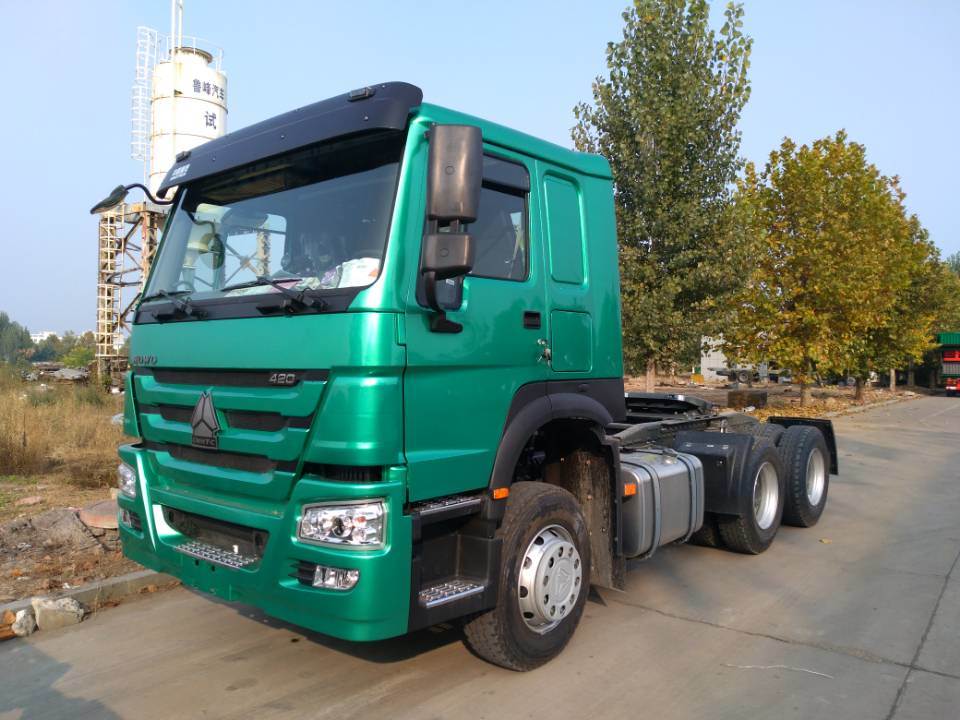 China Famous Brand Sinotruk HOWO 6X4 Tractor Truck