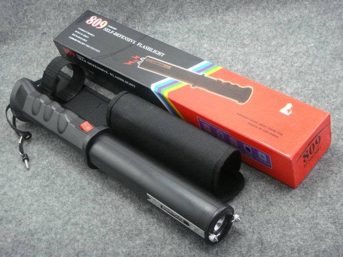 809 Multipurpose Stun Gun with Alarm Defibrillator