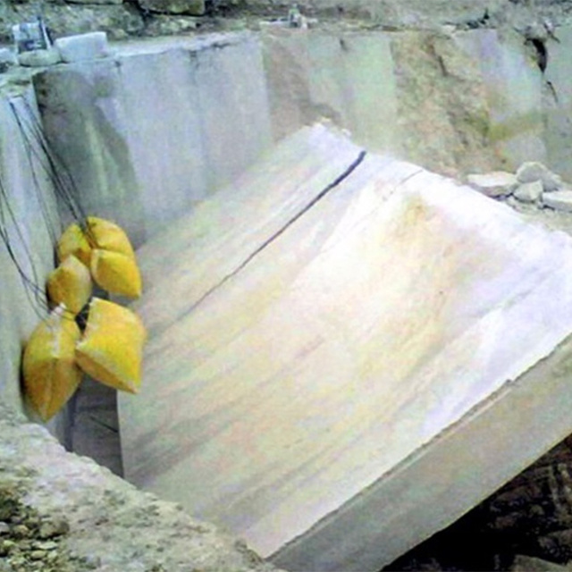 Lower Cost Reusable Air Bag for Block Pushing in Stone Quarry