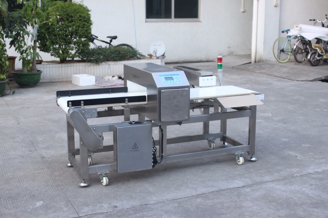High Sensitivity Conveyor Metal Detector Machine with Auto Rejection System