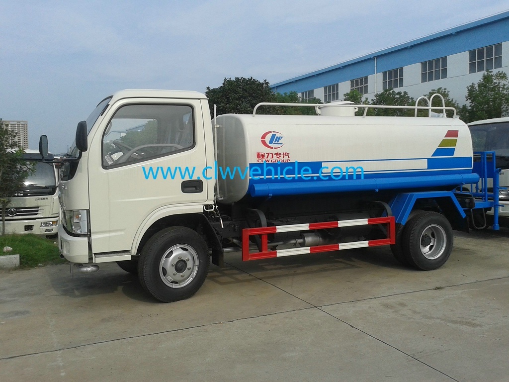 4X2 6000 Liters Chemical Spraying Truck for Environmental Sanitation