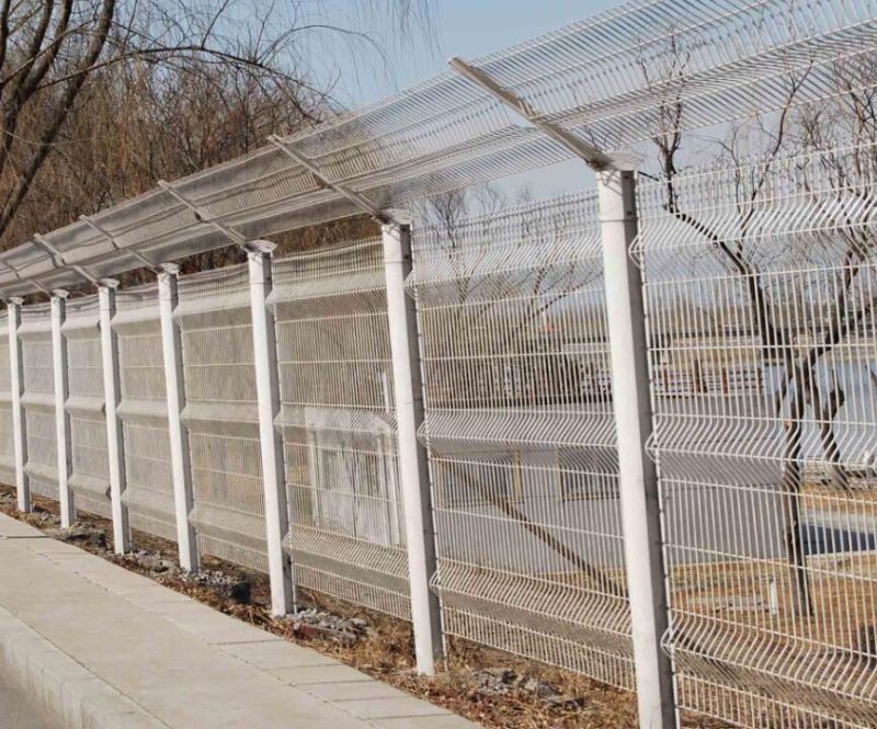 Triangular Bends Welded Wire Mesh Fence and Bends Garden Wire Mesh Fence