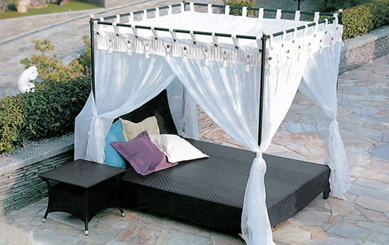 Hotel/Home Rattan Leisure Beach Lounge Wicker Sofa Garden Lying Bed with Mosquito Net Outdoor Patio Terrace Furniture