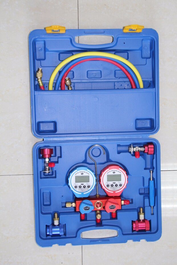 Digital Aluminium/Brass Manifold Gauge Set with Charging Hose