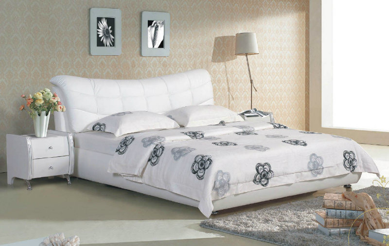 Modern Home Bedroom Furniture High Grade White Leather Bed (HC262)