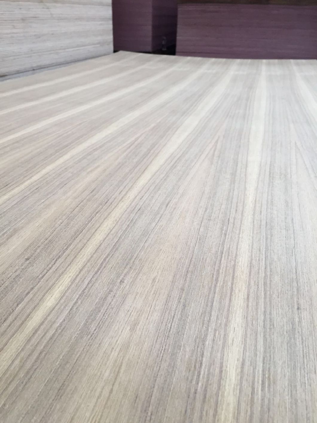 2.5mm Teak/ Red Oak/ Fancy Plywood for Furniture