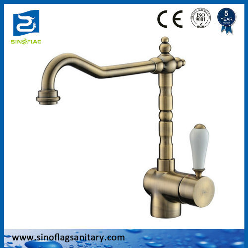 Classic Antique Style Old Fashioned Double Handles Bathroom Brass Basin Faucet