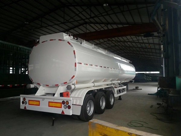 China Supplier Fuel Tank Semi Trailer/Gasoline Transport Semi Trailer
