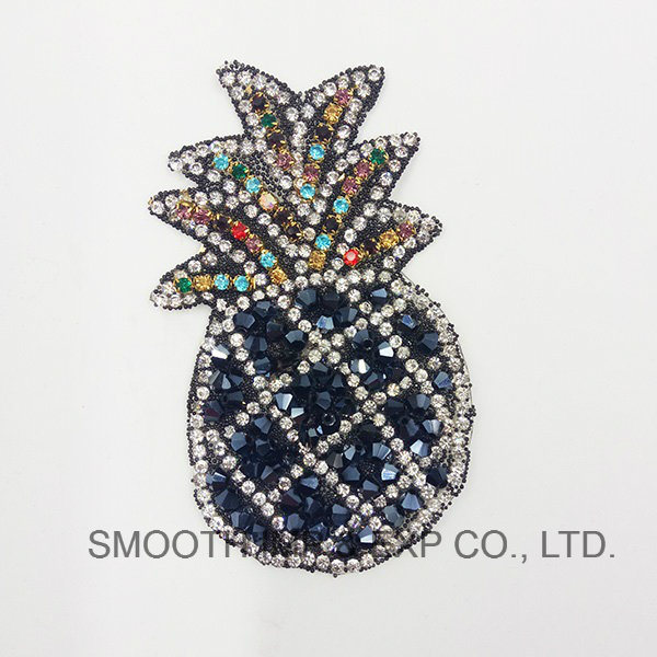 Fashion Promotion Pineapple Shape Embroidery Rhinestone Iron Patch Accessories Badge