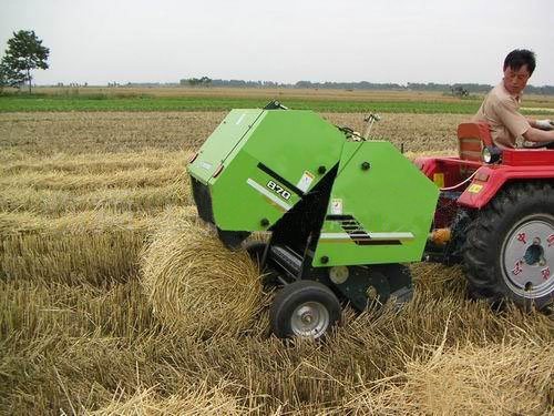 Ce Approved Farm Agricultural Tractor Semi-Automatic Mini Round Hay Baler