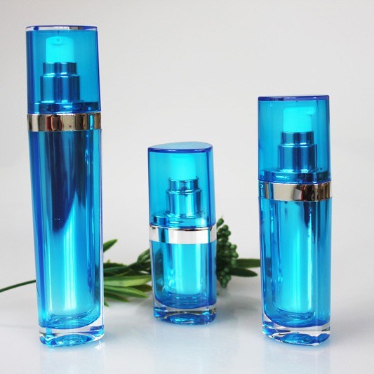 15ml 30ml 50ml Heart Shape Pump Spray Acrylic Lotion Bottle Empty Plastic Bottle for Cosmetics Packaging Container
