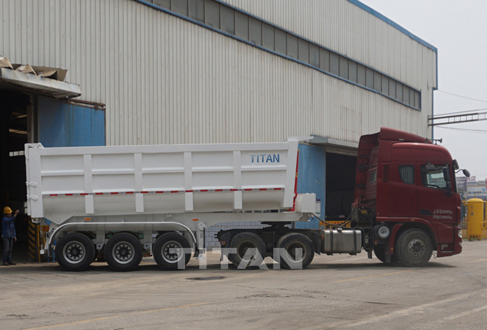 China Coal Tipper Dump Trucks Capacity Trailer Hydraulic Lift Semitrailer for Sale in Ghana