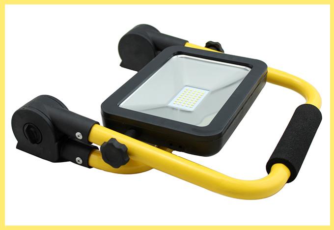 Touch Rechargeable Work Exterior LED Flood Light with Li-ion Battery (FAP2 SMD 20W)