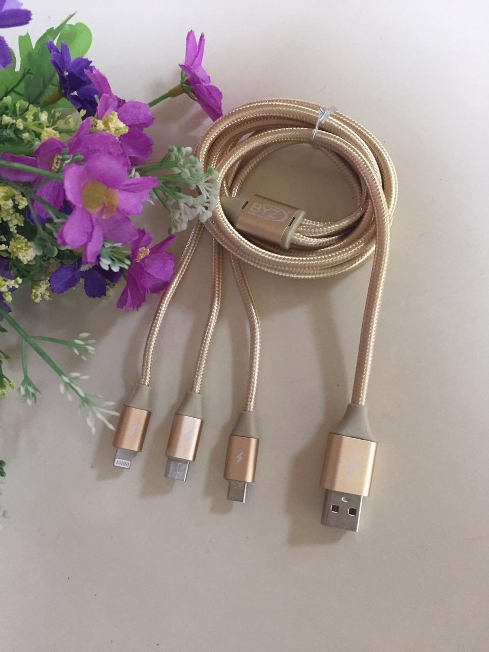 Bl637 Three-in-One Universal Fashion Mobile Phone USB Data Cable