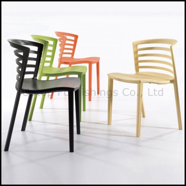 Wholesale Stackable Cafe Restaurant Plastic Chair (sp-uc295)