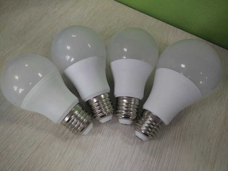 9W E27 6500k LED Light Bulb with PC Cover