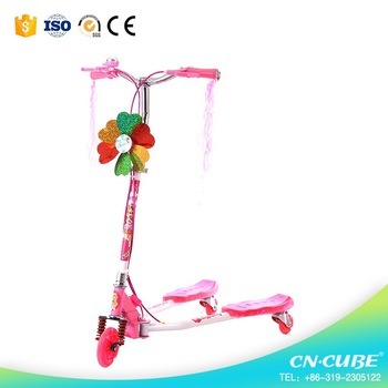 2017 New Product of Children Kick Scooter for Sale Fun Ride Toy