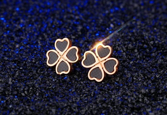 Fashion Stainless Steel Four Hearts Stud Earrings for Women Rose Gold Color Classic Party Jewelry Accessories Gifts