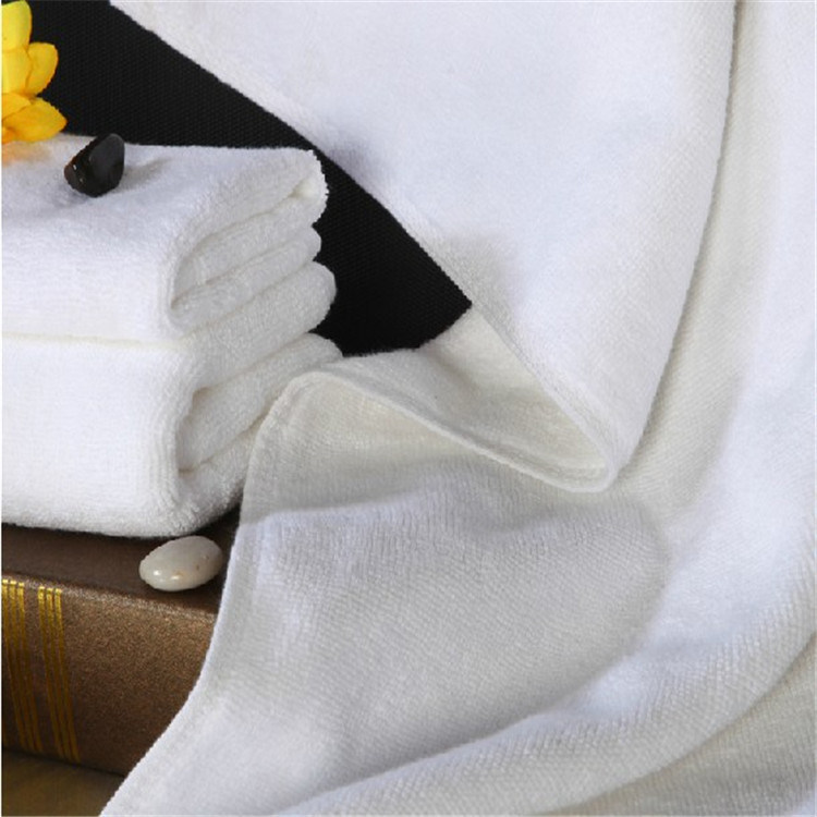 Hot Selling Dyeing Embroidery Hotel Bath Towel