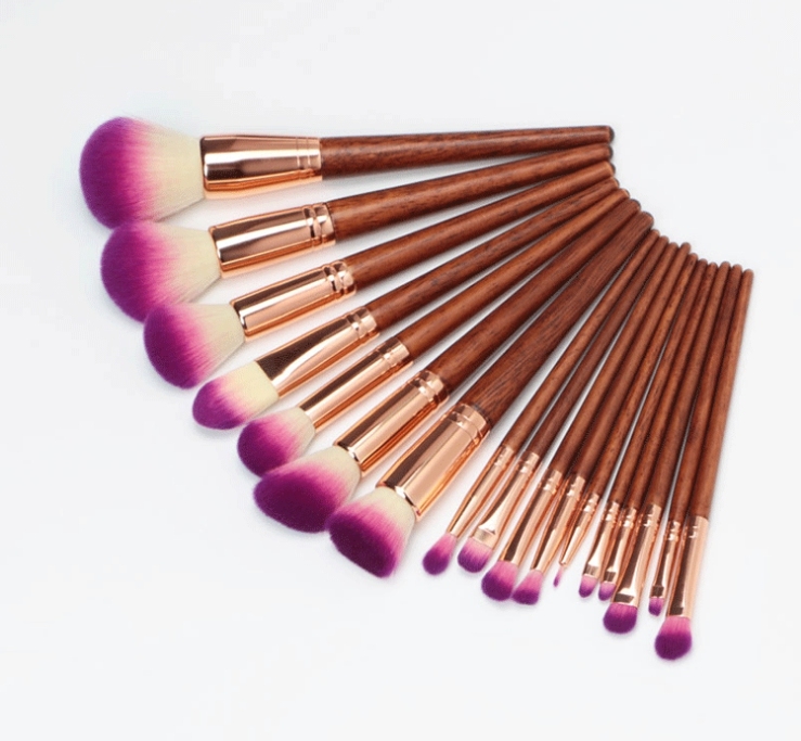 China Manufacturer 17PCS Professional Cosmetic Makeup Brush with Custom Logo Makeup Brush