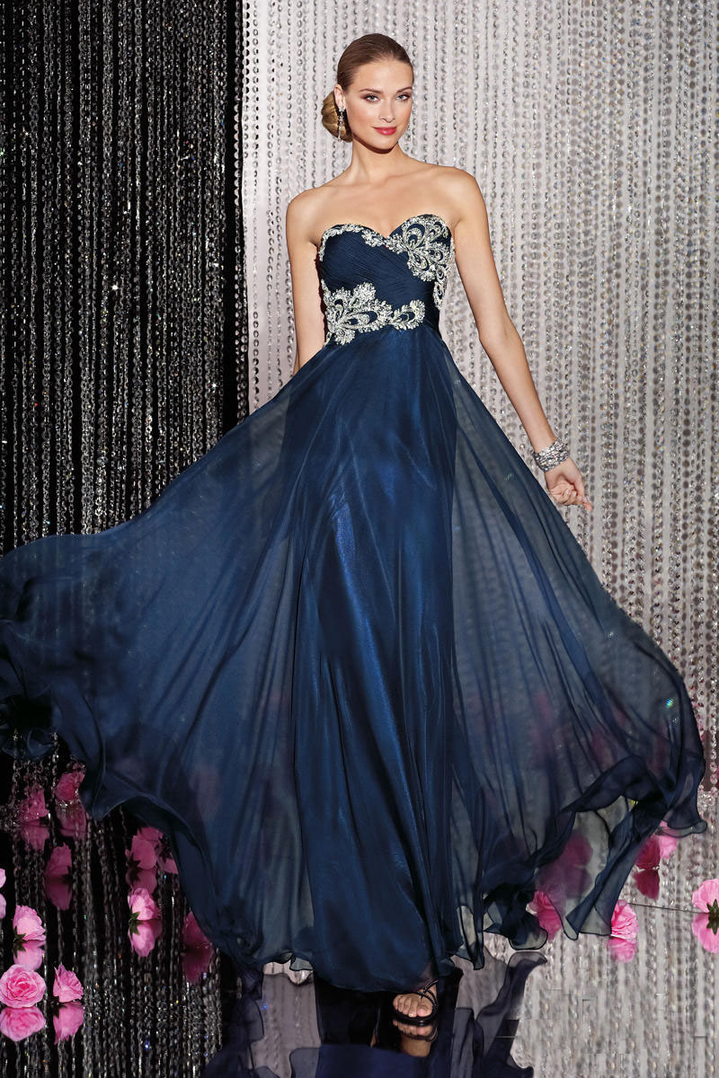 Ruched Bodice Sweetheart Crystal Beaded Navy Blue Chiffon Evening Dress