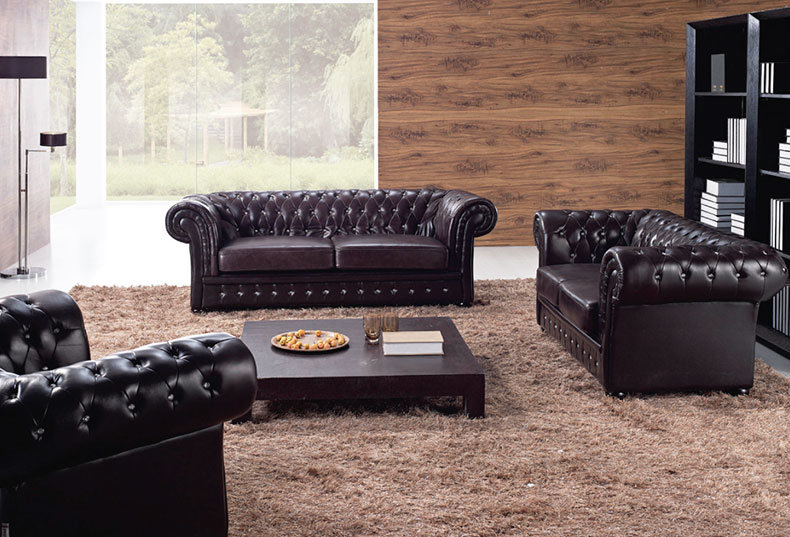 637 Classic Leather Chesterfield Sofa Set