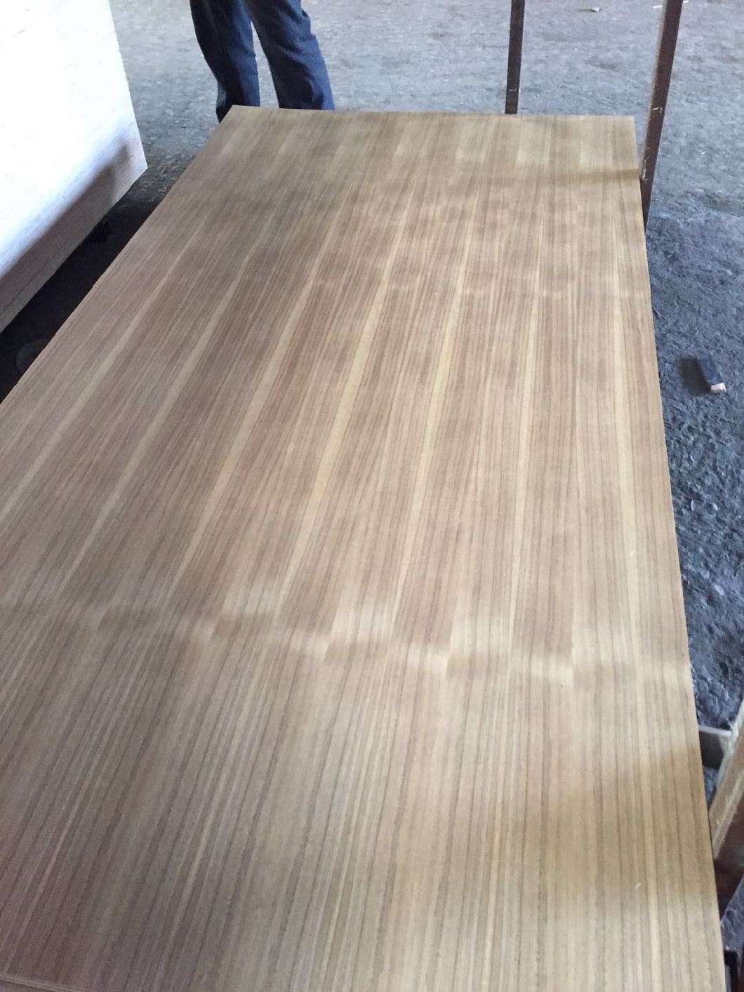 2.5mm Teak/ Red Oak/ Fancy Plywood for Furniture