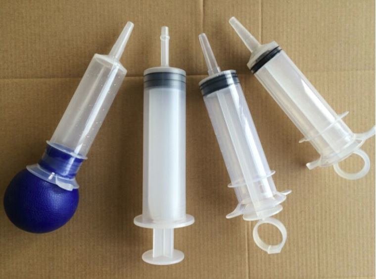 Disposable Medical Irrigator Kit Piston Syringe