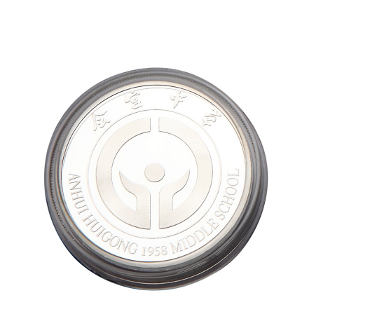 China Manufacturer Maker Custom Logo Commemorative Enamel Middle School 3D Metal Antique Souvenir School Challenge Coin for Promotion Gift
