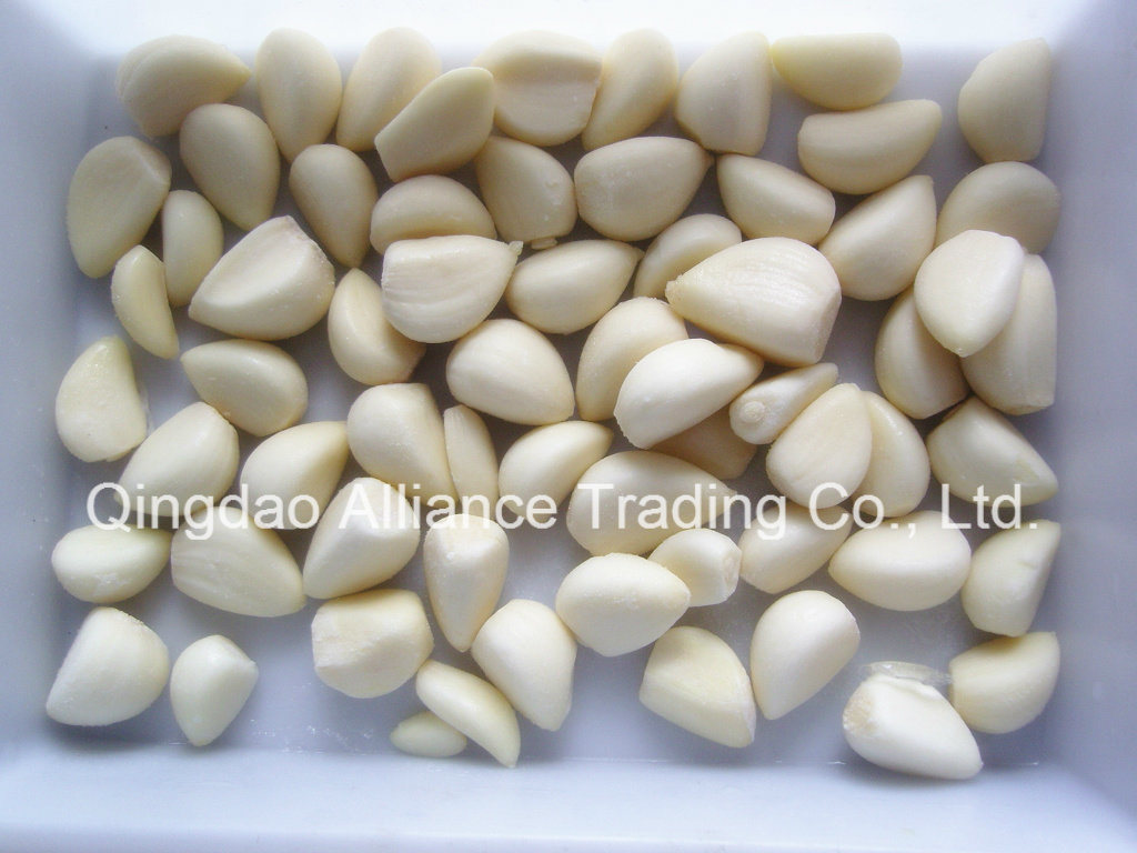 IQF Frozen Peeled Garlic in Retail Packing