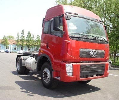 2018 FAW Heavy Truck Tractor China 6X4 Diesel Engine Tractor Truck