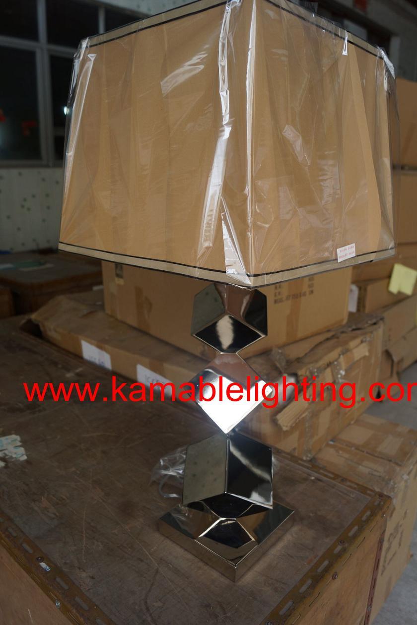 Fast Selling Goods Hotel Project Customized Steel Table Lamp (BT-1020)