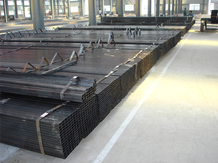 Hot Sale ERW Black Welded Steel Pipe