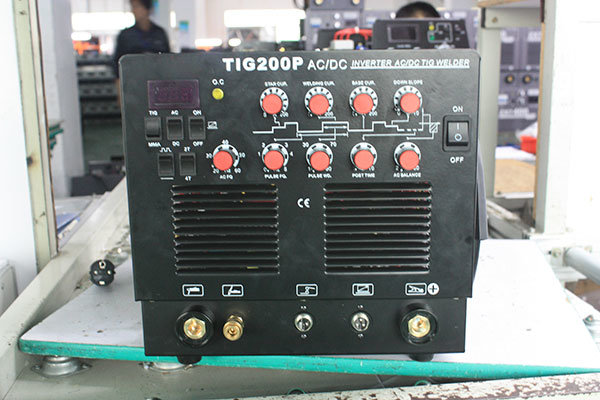 Durable Inverter DC MMA/TIG Welding Machine for Light Industry TIG200PAC/DC