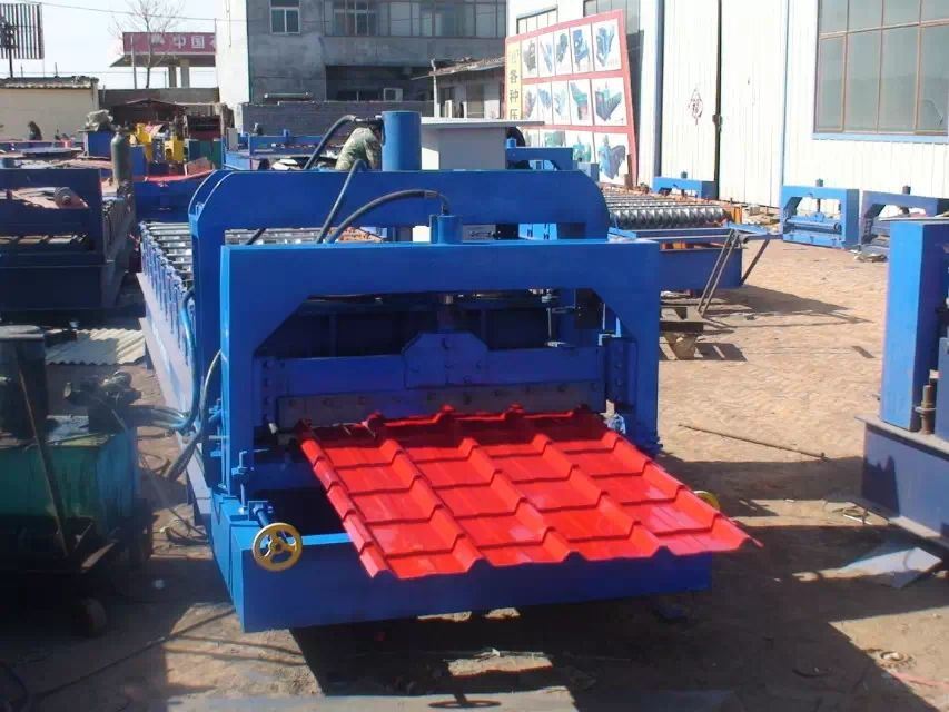 Chinese Color Steel Glazed Tile Purlin Roll Forming Machine