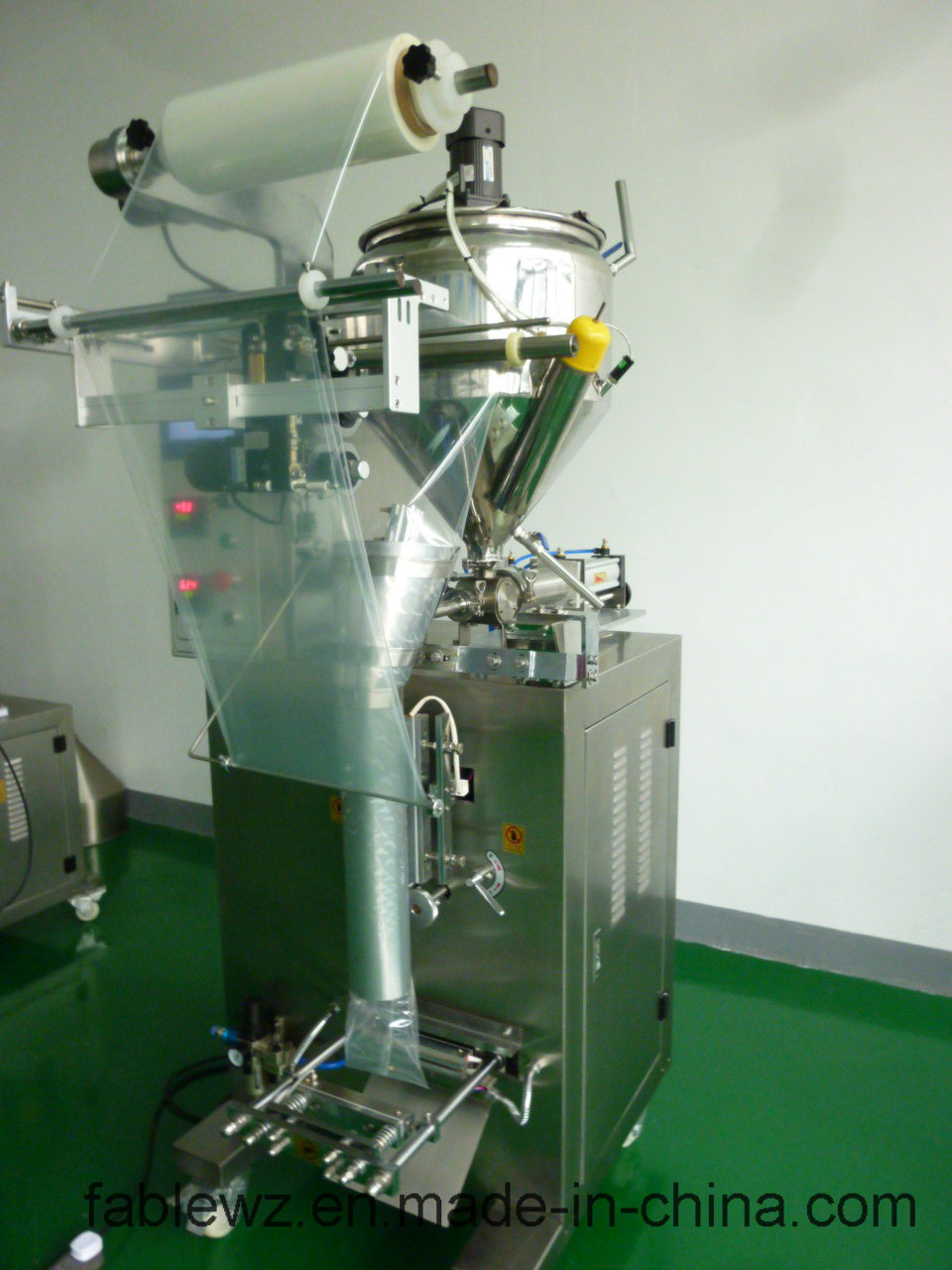 Four Side Multi-Function Sachet Liquid Filling Packing Machine (FB500QL)