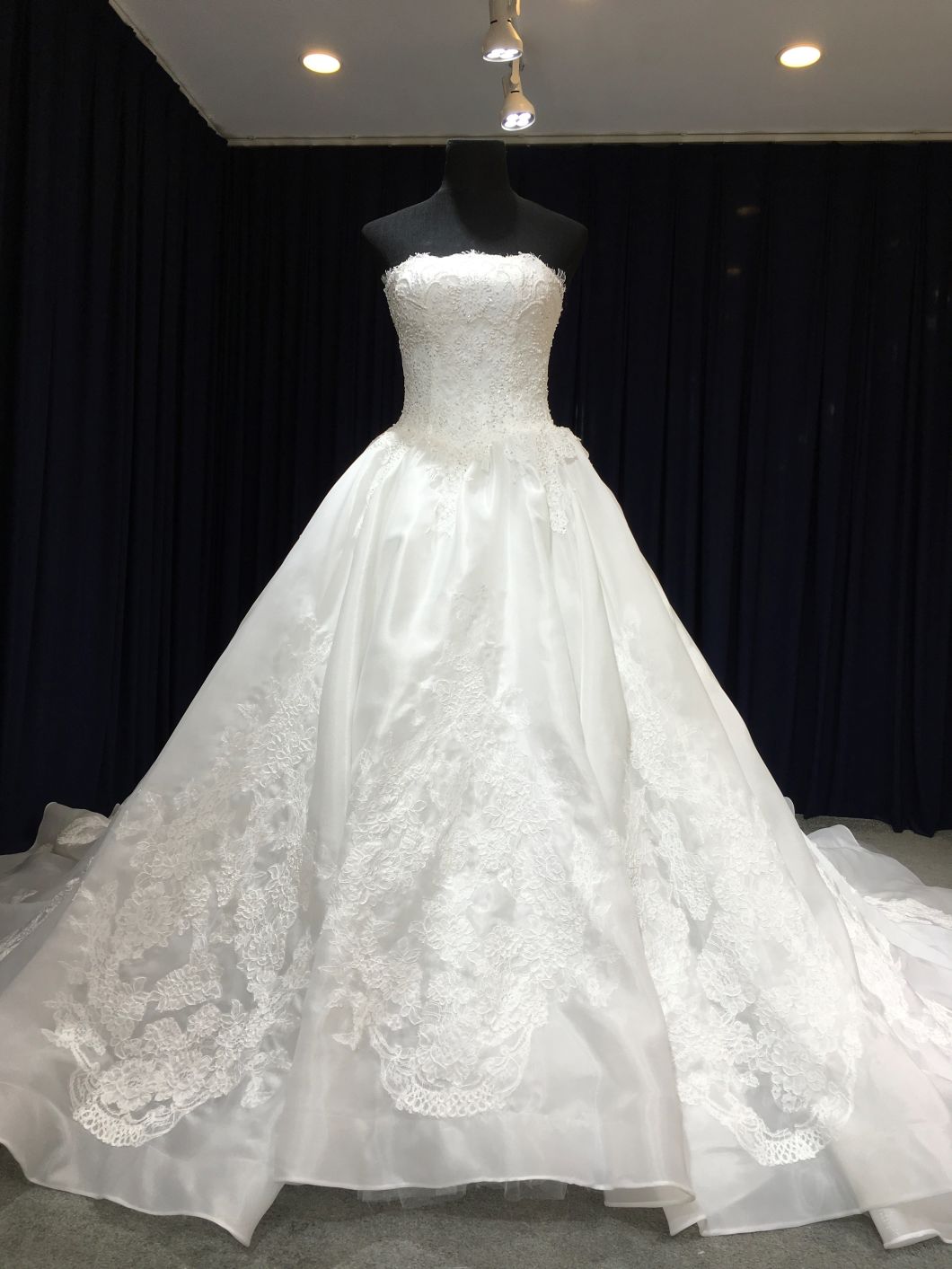 Aoliweiya Newest Designer Strapless Wedding Dress