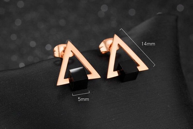 316L Stainless Steel Earrings Black Square Hollow Triangle Stud Earrings for Women Fashion Style Girls Jewelry