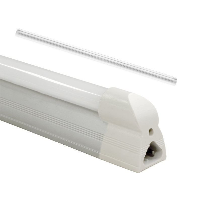 Dimmable LED T5 Tube with Isolated Internal Driver