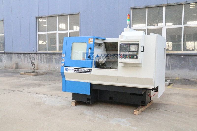 Slant Bed High Precision Metal CNC Lathe Machine (TCK520)