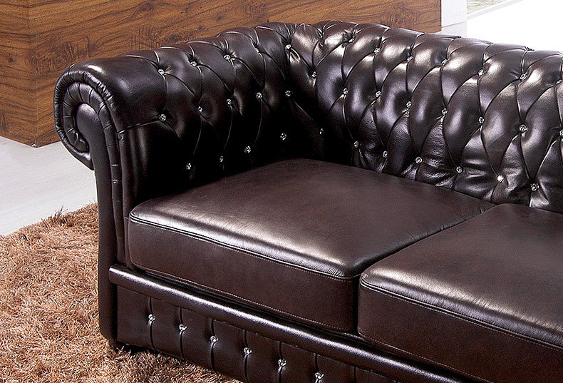 637 Classic Leather Chesterfield Sofa Set