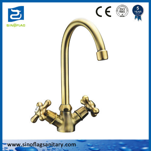 Double Handle Kitchen Faucet Chrome Material Water Sink Faucet